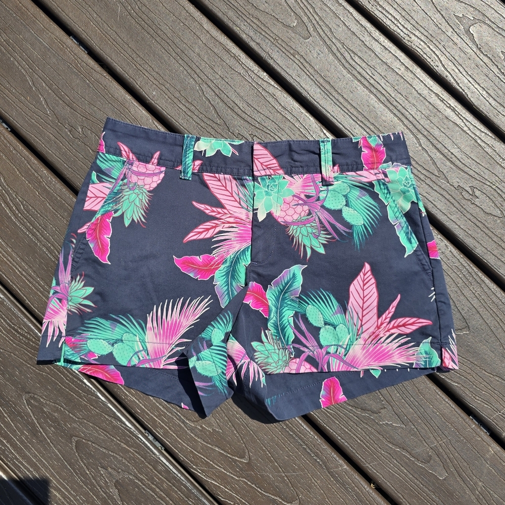 Gap Chino Floral City Shorts, size 4, EUC.